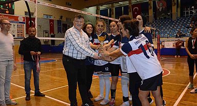 Aydın'da 100. Yıl Voleybol Turnuvası heyecanı sona erdi