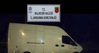 Ayvalık'ta jandarma operasyonu: 34 düzensiz göçmen ve 2 organizatör yakalandı