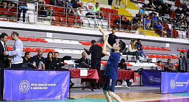 Badminton Büyükler Türkiye Şampiyonası, Sivas'ta başladı