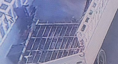 Bahçe kapısını çaldı, yakalandı