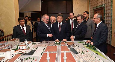 Bakan Tunç: "Samsun'un giderek güzelleştiğini görmekten mutlu olduk"