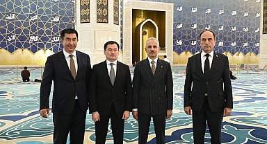 Bakan Uraloğlu, Kazakistan Ulaştırma Bakanı Karabayev ile bir araya geldi