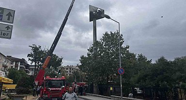 Bakırköy'de baz istasyonu yandı