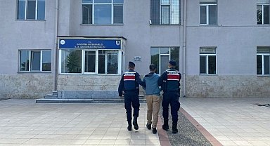 Bandırma ve Erdek'te haklarında hapis cezası bulunan 2 kişi yakalandı