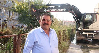 Barbaros Mahallesinde sulama kanalı temizleniyor