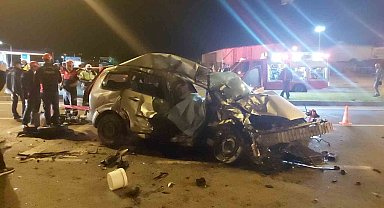 Bariyeri geçip karşı şeride geçti: 1 ölü, 2 yaralı