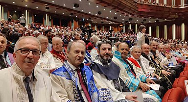 BARÜ senatosu Külliye'de