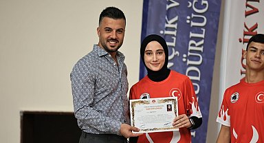 Başarılı 92 karateci ödüllendirildi
