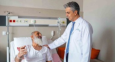 Başhekim Kuyrukluyıldız hastalarla yakından ilgileniyor