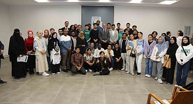 Başkan Alemdar, uluslararası öğrencilerle bir araya geldi