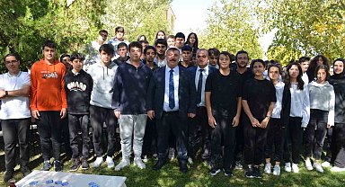 Başkan Alp fen lisesi öğrencileriyle buluştu