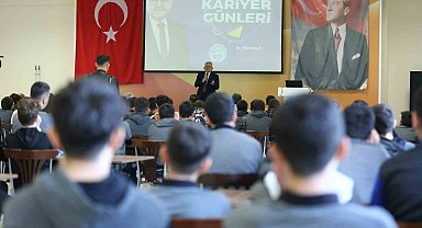 Başkan Büyükkılıç'tan Öğrencilerle 'Kariyer' Sohbetleri