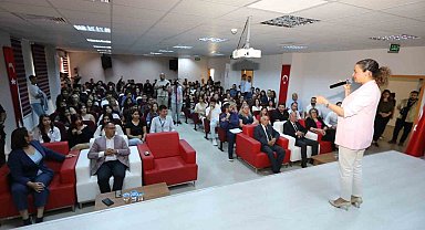 Başkan Filiz Ceritoğlu Sengel üniversiteli öğrencilere seslendi: "Kapımız size her zaman açık"