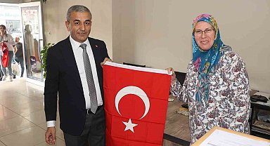 Başkan Kaplan'dan Koçarlı'ya bayrak çağrısı