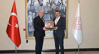 Başkan Özakalın, Bakan Tekin ile görüştü