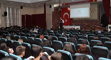 Başkan Özlü, liselilerle bir araya geldi