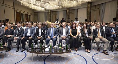 Başkan Seçer 'Roza' filminin galasına katıldı