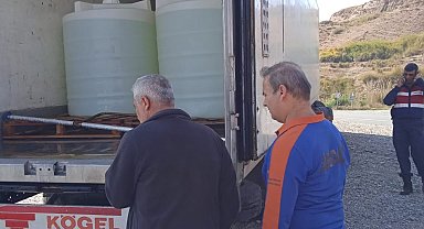 Batman'da asit taşıyan tırda sızıntı meydana geldi