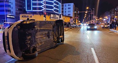 Batman'da kontrolden çıkan araç takla attı: 1'i ağır 3 yaralı