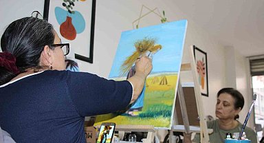 Batman'da sanat atölyesinde eğitim alan kadınlar gelir kapısı oluşturdu