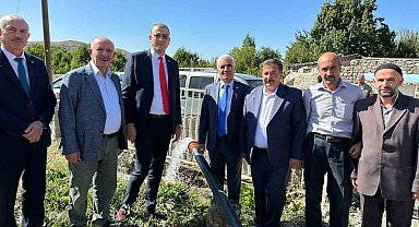 Bayırbağ'da su kuyusu açılarak evlerin içme su şebekesine takviye yapıldı