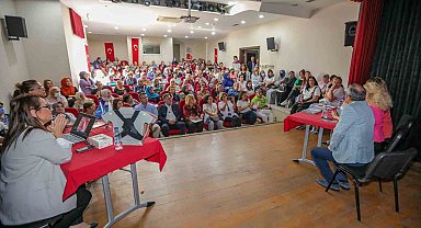 Bayraklı'da sağlık semineri: "Meme kanserine dur diyelim"