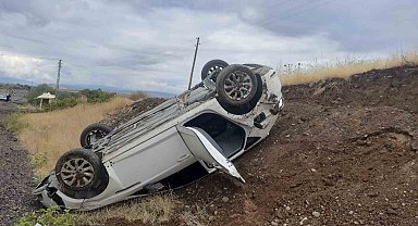 Bingöl'de kontrol çıkan otomobil takla attı: 1 yaralı