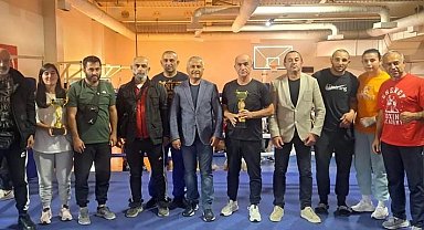 Boks turnuvasına Düzce damga vurdu