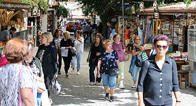 Buca Belediyesi'nden 50 yaş üzeri için ücretsiz turistik gezi