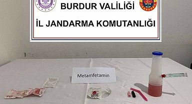Burdur'da jandarma ekiplerinin uyuşturucu operasyonunda 3 şüpheli tutuklandı