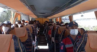 Burdur'da yakalanan 26 düzensiz göçmenden 1'i tutuklandı