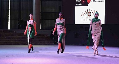 Bursa kumaşından üretilen en güzel tasarımlar sergilendi