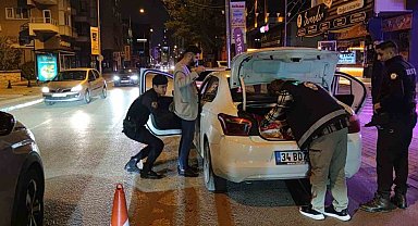 Bursa polisinden huzur ve güven uygulaması: 4 bin 702 kişi sorgulandı, 15 gözaltı