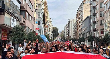 Bursa'da Çarşamba Mahallesi kırmızı beyaza büründü