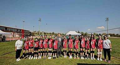 Büyükşehir Cumhuriyet Turnuvası başladı