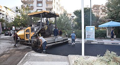 Büyükşehirden asfaltta pazar mesaisi