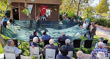 Büyükşehirin zeytin üreticilerine örtü desteği devam ediyor