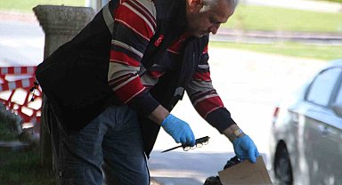 Cami bahçesinde bıçaklandı