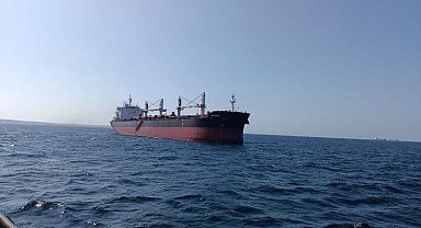 Çanakkale Boğazı'nda dökme yük gemisi makine arızası yaptı