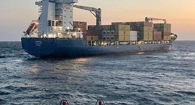 Çanakkale Boğazı'nda konteyner gemisi makine arızası yaptı