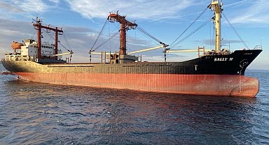 Çanakkale Boğazı'nda kuru yük gemisi dümen arızası yaptı