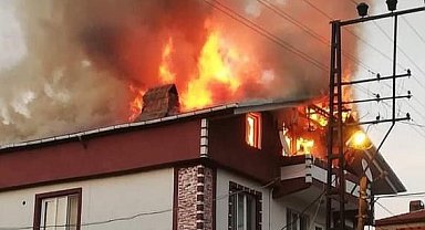 Çatı yangını paniğe neden oldu