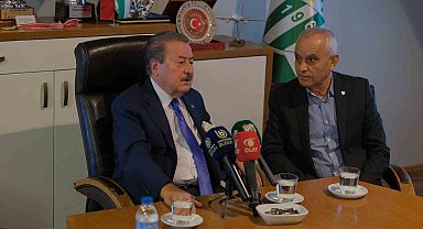 Cavit Çağlar, Bursaspor Kulübü'nü ziyaret etti