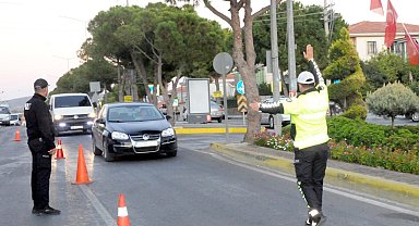 Çeşme'de bir ay içinde çeşitli suçlardan aranan 196 kişi yakalandı