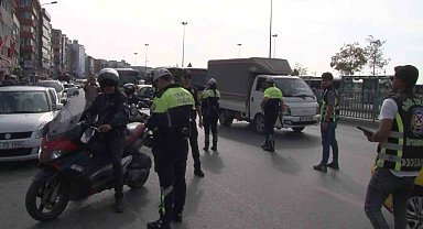 Ceza yiyen taksi sürücüsü hatasını kabullendi: "Emniyet kemeri takmadım, polis arkadaşlar da gerekeni yaptı"