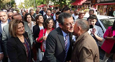 CHP Genel Başkan adayı Özgür Özel Uşak'ta: "Bir yola çıktık yürüyoruz yol verirseniz iktidara gidiyoruz"