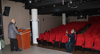 CHP Genel Başkanlığı'na adaylığını açıkladığı toplantıya toplam 7 kişi katıldı