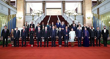 Çin Devlet Başkanı Xi, Rusya Devlet Başkanı Putin'i kapıda karşıladı