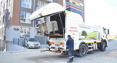 Çöp konteynerlerinde temizlik