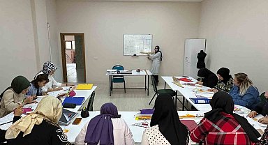 Çorum Belediyesi, moda tasarımda ihtisas eğitimi veriyor
